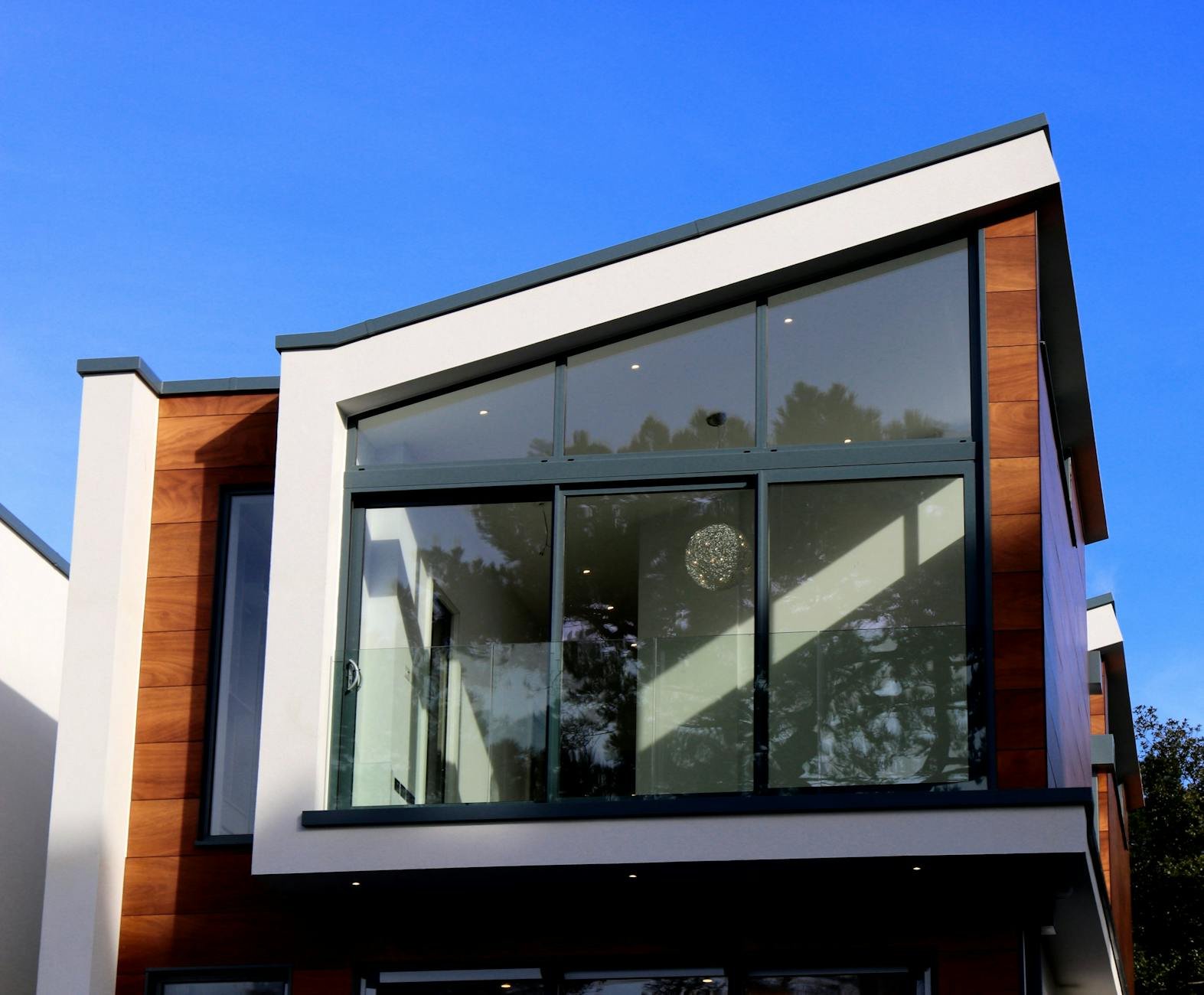 front-view-of-luxury-glass-house-building